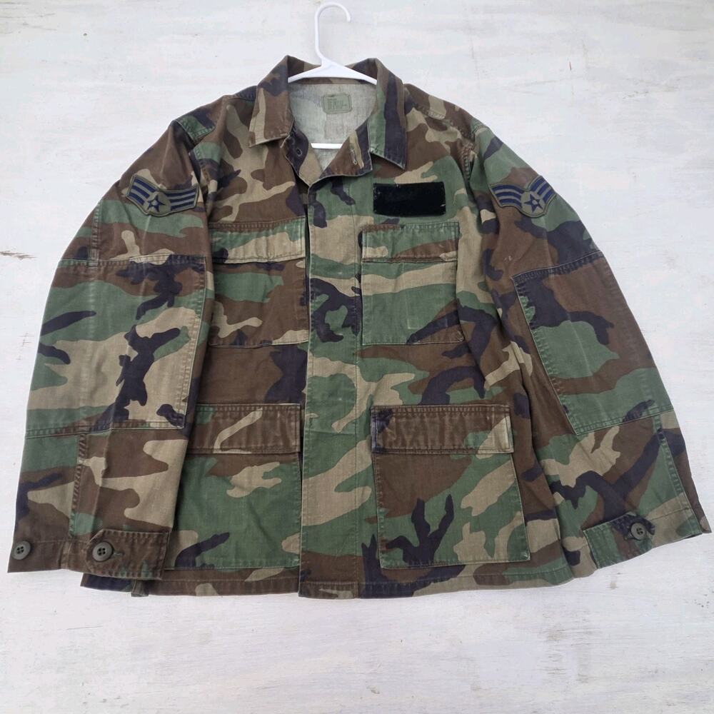 Vintage US Air Force Jacket Mens Medium Short Woodland Camo Combat Coat 90s
